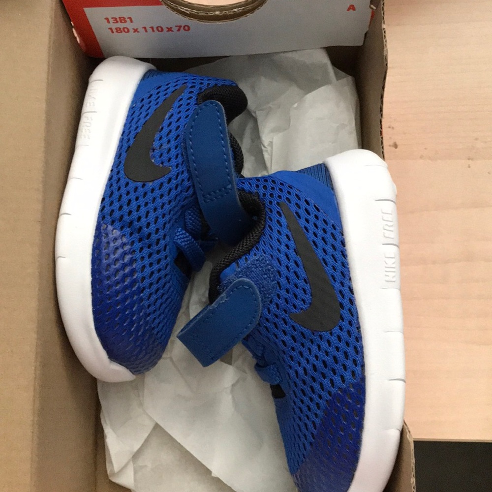 Infant Nike - Picture 4 of 5